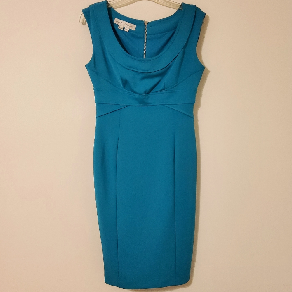 Maggy London Green  Stretch Sheath Dress Sleeveless Boat Neckline Size 6